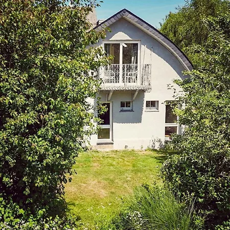 Historic By The Swimming Pond *