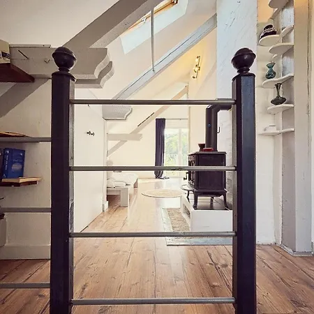 Historic By The Swimming Pond *