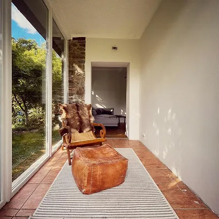 Historic By The Swimming Pond Nyaraló *