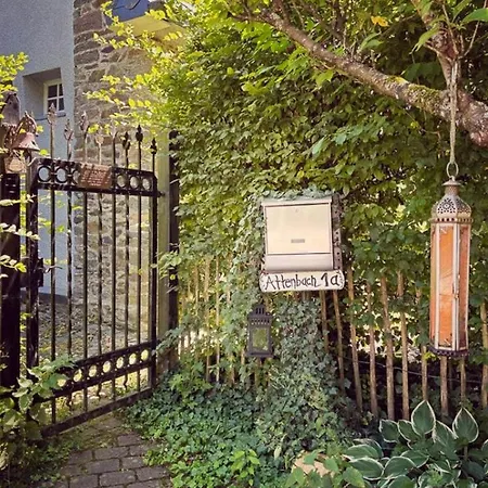 Historic By The Swimming Pond *