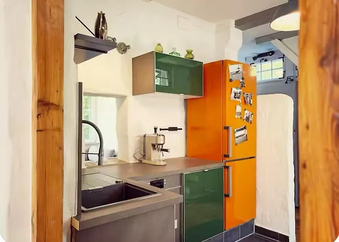 Historic By The Swimming Pond Nyaraló Braunfels