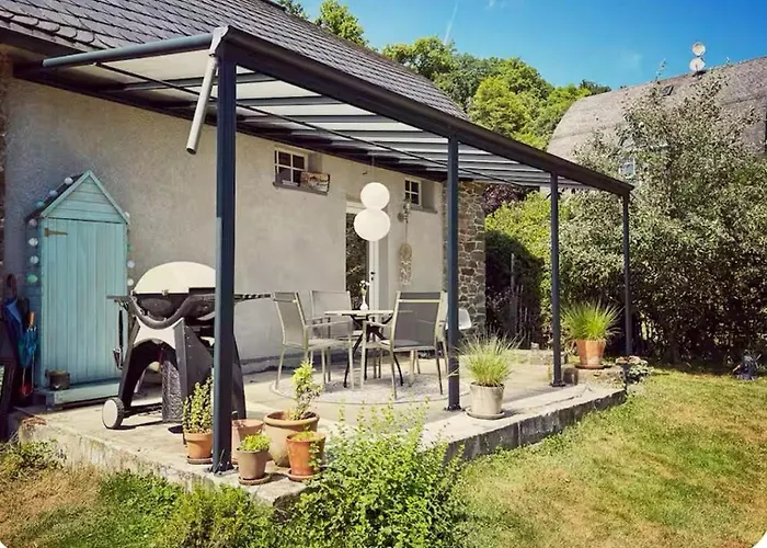 Historic By The Swimming Pond Nyaraló