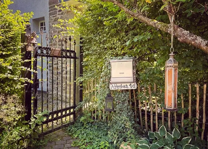 Historic By The Swimming Pond *