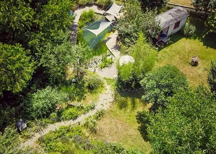 Historic By The Swimming Pond *