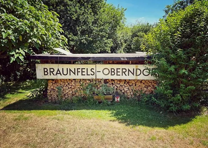 Historic By The Swimming Pond Nyaraló *